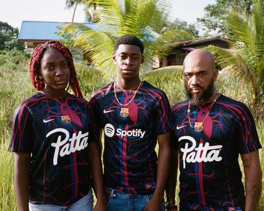 3 mensen met patta barcelona collab kleding aan