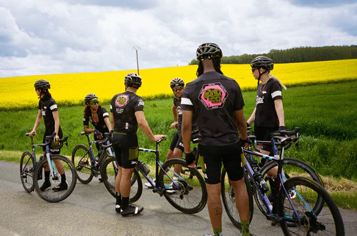 iemand die op een racefiets zit
